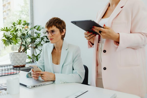 Création d'identité visuelle pour événements : façonnez votre réussite